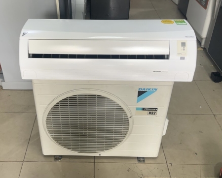 Máy lạnh Daikin Inverter 1 HP FTKC25PVMV mới 95%